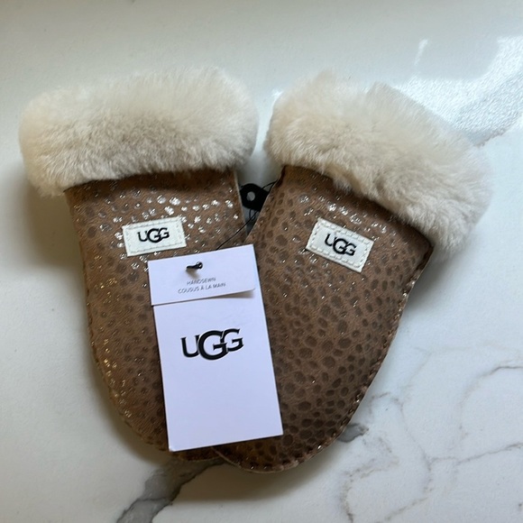 NWT UGG Kids Sparkle Dot Mittens - Picture 1 of 4
